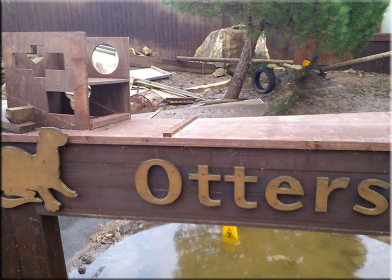 Otter enclosure