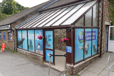 New photos on main entrance
