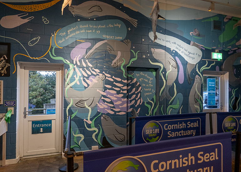 beautiful mural by Jasmine Hortop