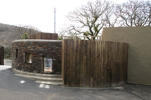 Penguin enclosure