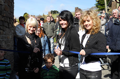 Pirate FM's girlband 'Eden' cutting the ribbon during the official opening of the penguin enclosure on 1st April 2010